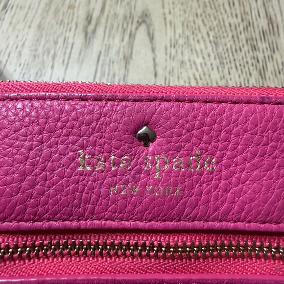 Kate Spade New York Pink Pebbled Leather Wristlet Pouch Coin Card Holder - Picture 8 of 16